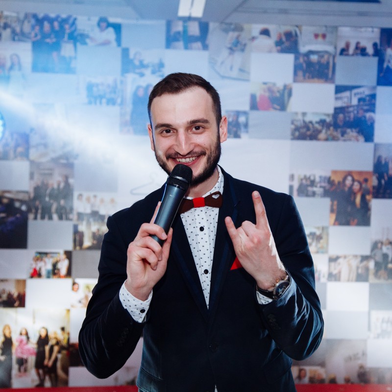 Рома Зварич