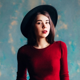 Настя Аниканова