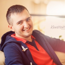 Артур Константинов