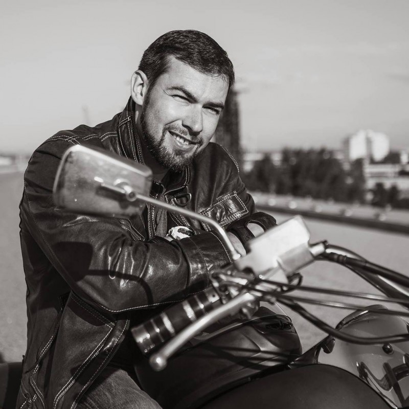 Олег Колесник