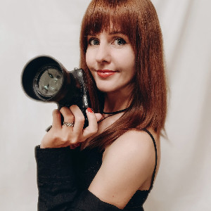 Олена Іващенко