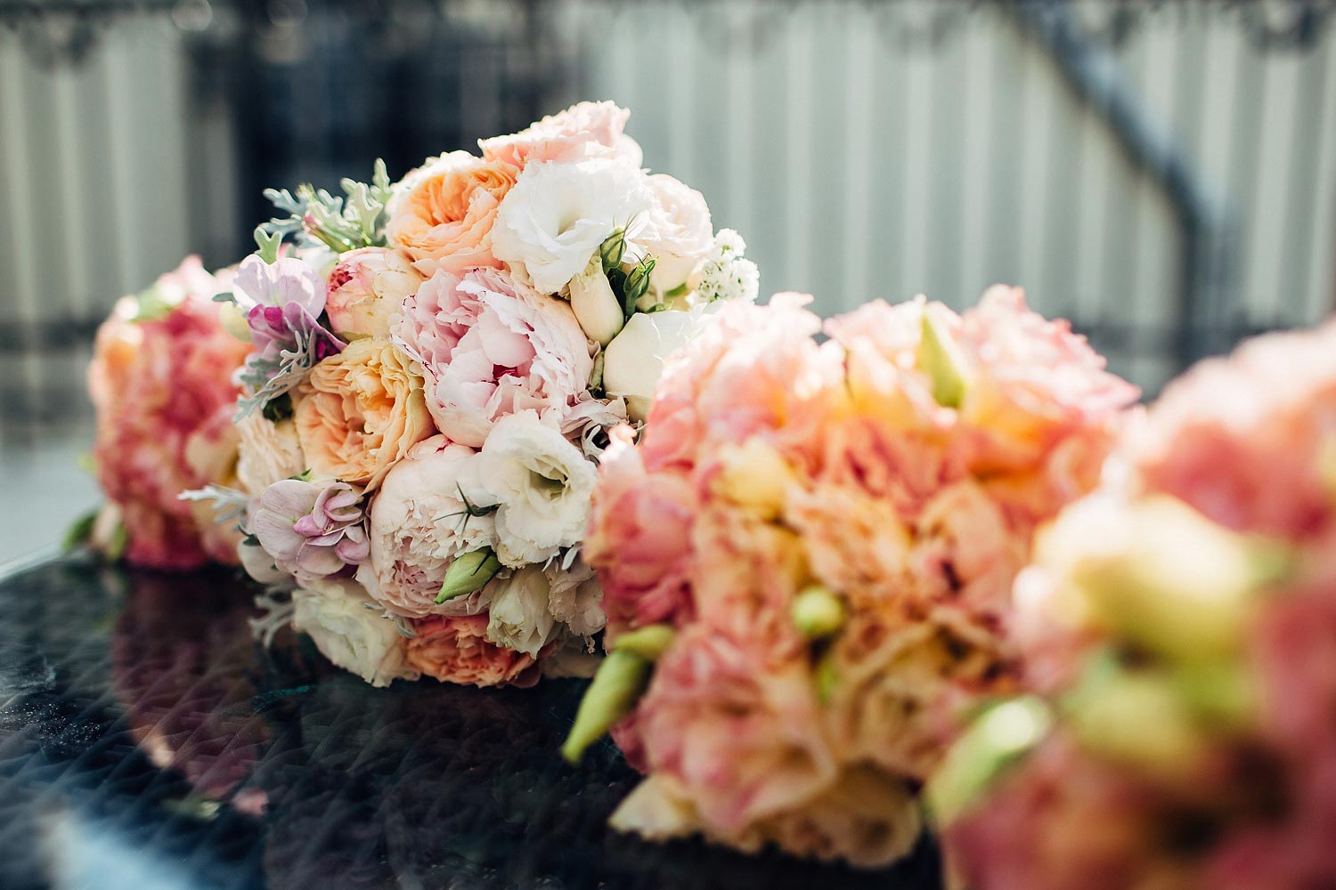 Искусственный свадебный букет невесты - альтернатива живым цветам