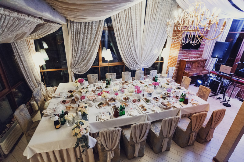 банкетный свадебный стол