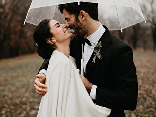 Осенняя фотосессия для молодоженов: идеи, позы - Hot Wedding