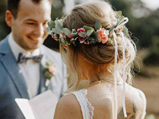 Прически на свадьбу и платья: как правильно подобрать - Hot Wedding