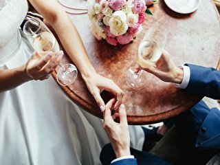 Свадебные бокалы для битья - Hot Wedding Blog