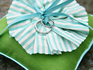 Свадебные подушечки для колец - Hot Wedding Blog