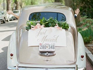 Украшения на машину: 9 идей для декора авто - Hot Wedding Blog