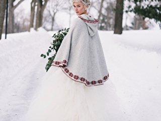 Весільна сукня з накидкою: верхній одяг для наречених - Hot Wedding