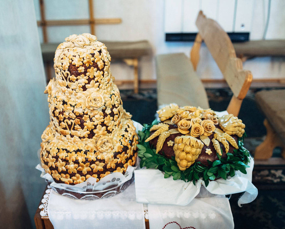 Свадебный каравай: декор и символы - Hot Wedding Blog